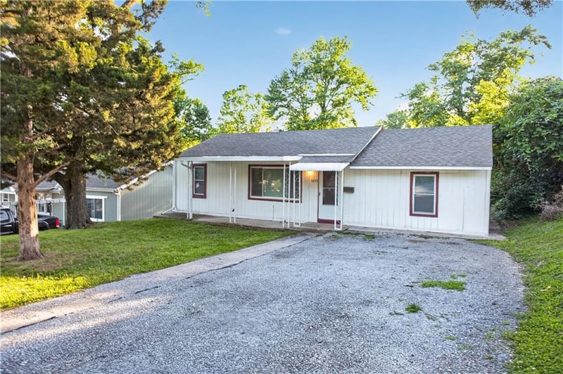 1650 44th St, Kansas City, KS 66102