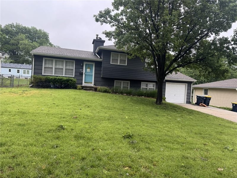 5015 Kensington Ave, Kansas City, MO 64119