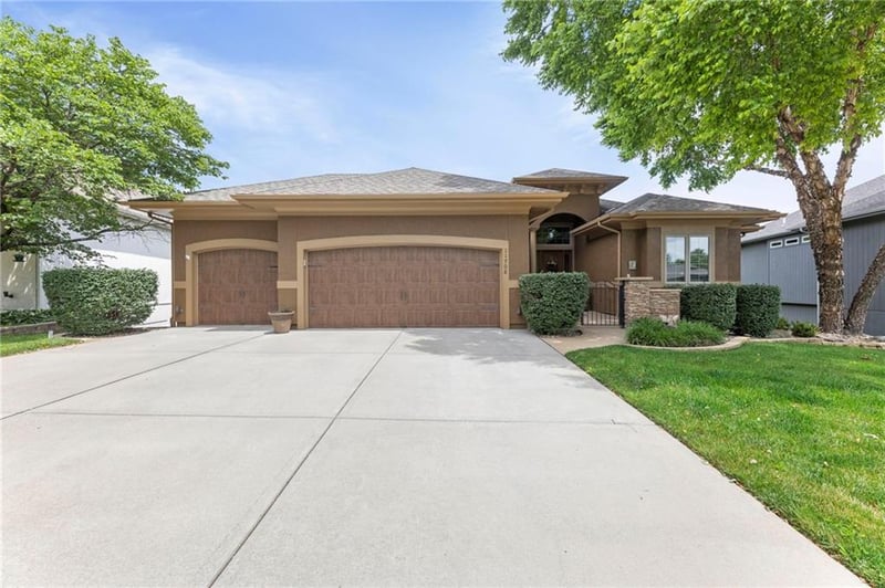 11708 Delavan Ave, Kansas City, KS 66109