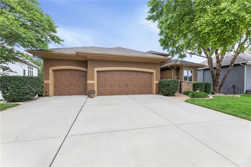 11708 Delavan Ave, Kansas City, KS 66109