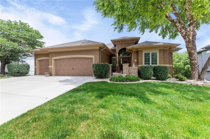 11708 Delavan Ave, Kansas City, KS 66109