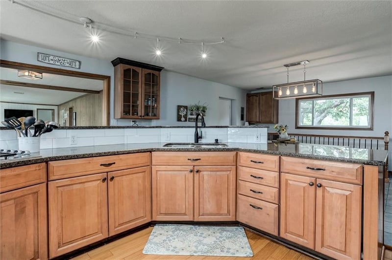 23034 231st Ter, Spring Hill, KS 66083