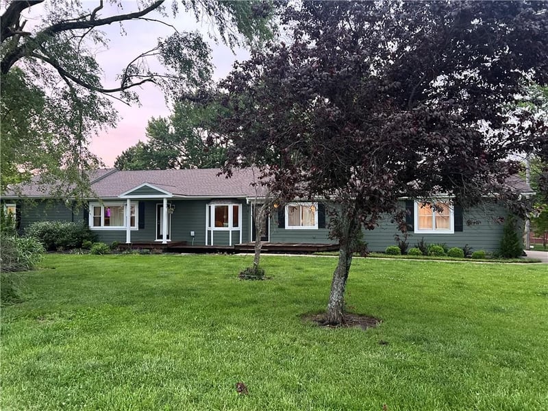 23034 231st Ter, Spring Hill, KS 66083