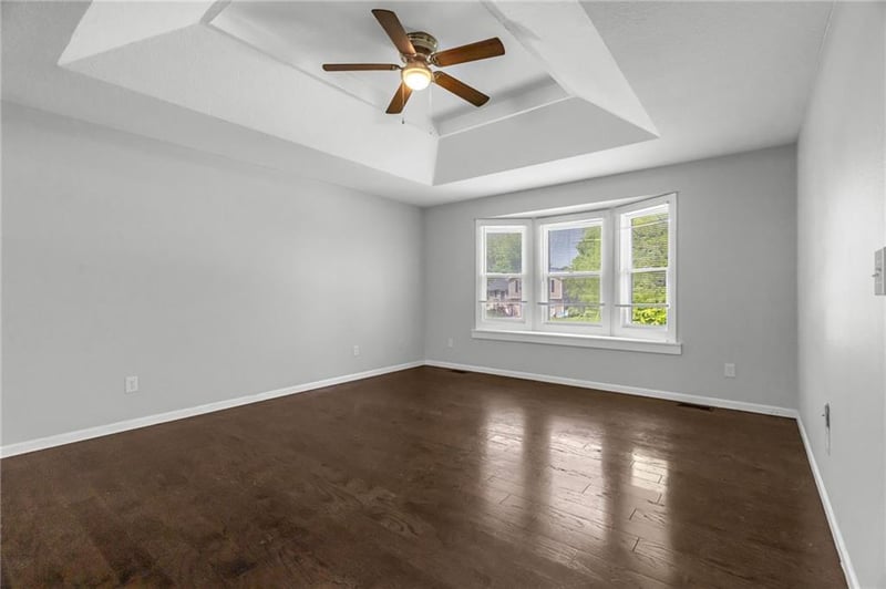 15901 Oakland Ave, Belton, MO 64012