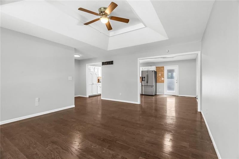 15901 Oakland Ave, Belton, MO 64012