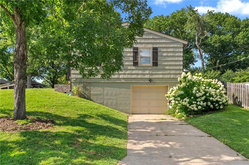 5001 Michigan Ave, Kansas City, MO 64118