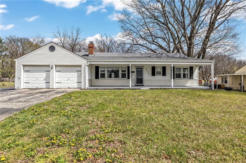 7617 Antioch Rd, Overland Park, KS 66204