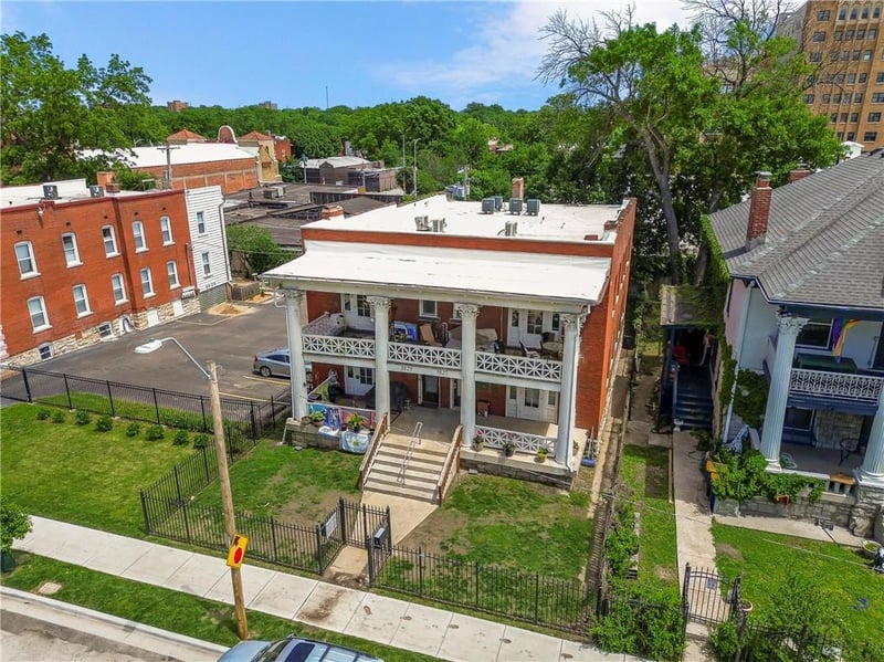 3825 Baltimore Ave, Kansas City, MO 64111