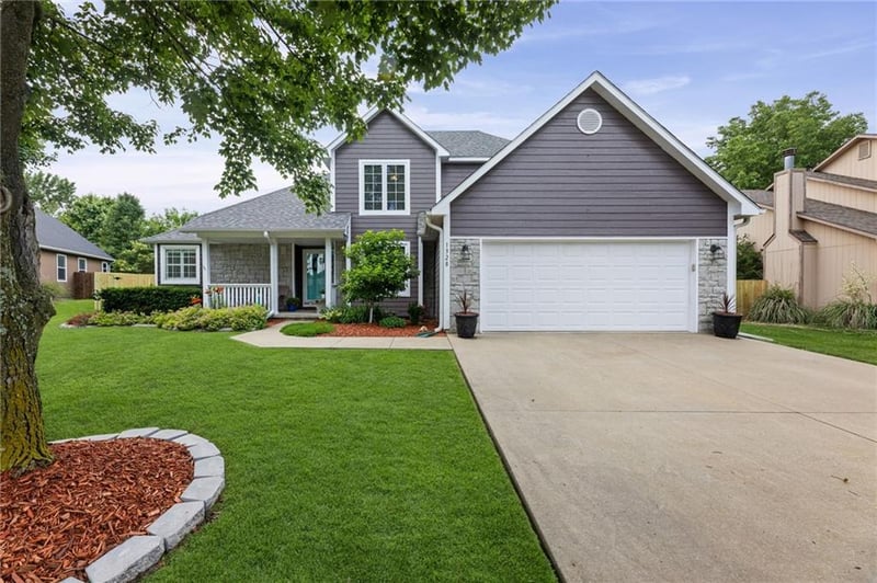 1328 S Redbud St, Ottawa, KS 66067