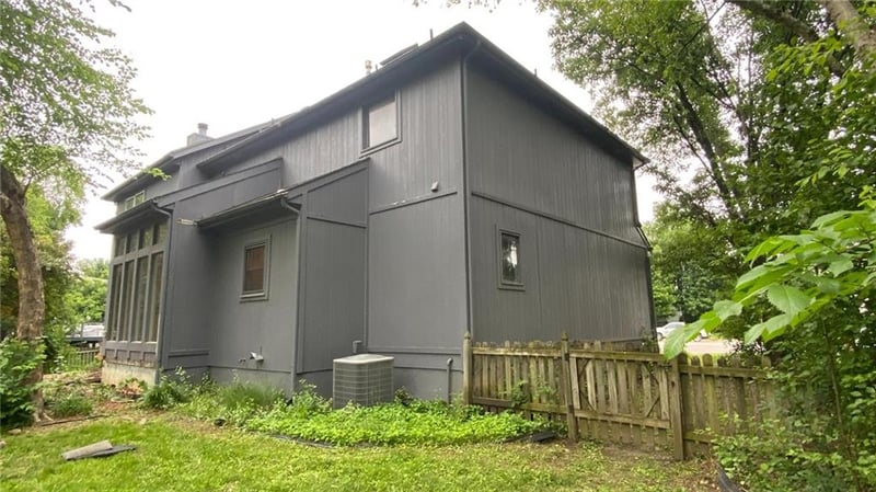 11734 Cody St, Overland Park, KS 66210