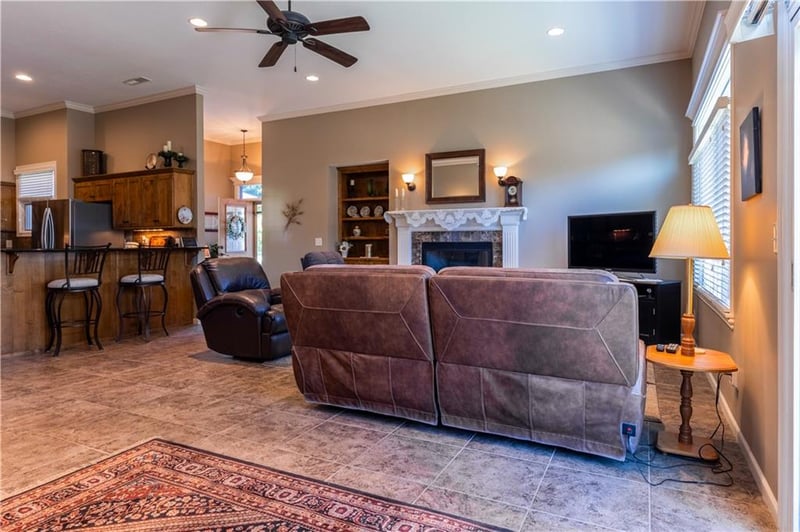 716 Coving Ct, Lawrence, KS 66049