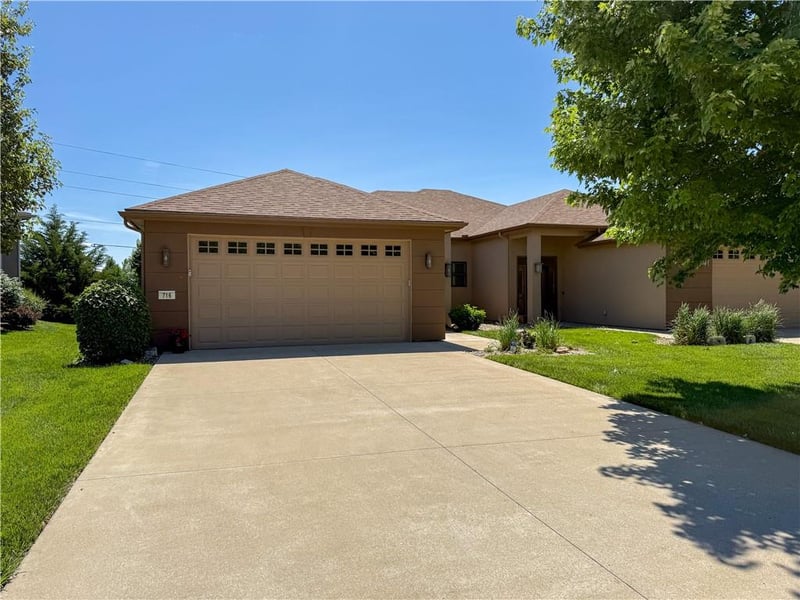 716 Coving Ct, Lawrence, KS 66049