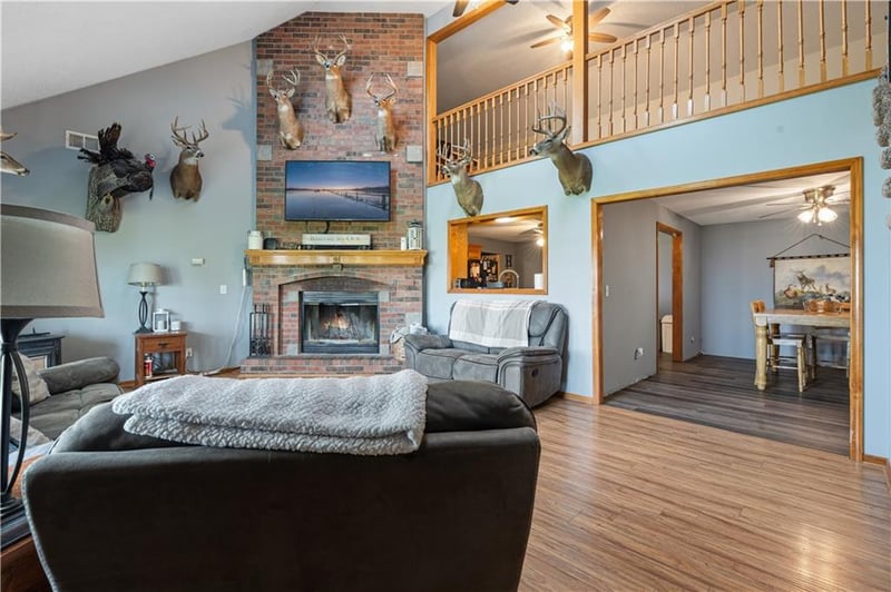 11449 Starr School Rd, Odessa, MO 64076