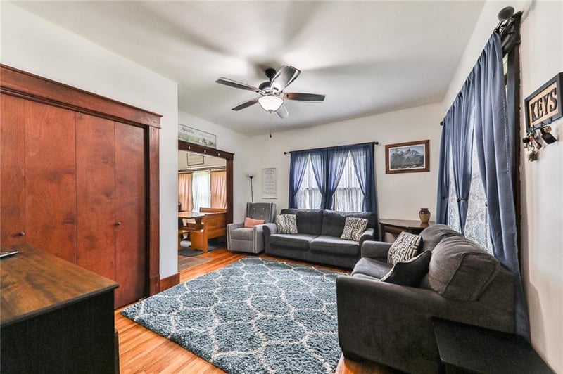 208 S 14th St, Independence, KS 67301