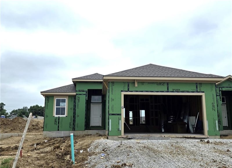 14552 Amanda Ln, Basehor, KS 66007