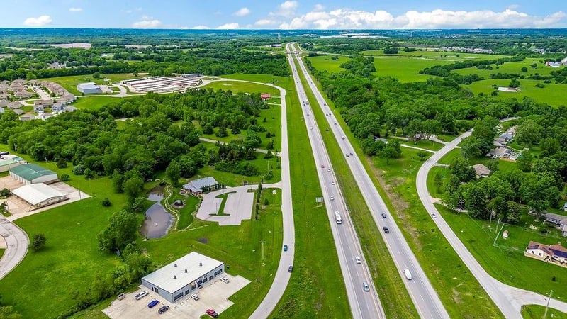 Main St, Peculiar, MO 64078