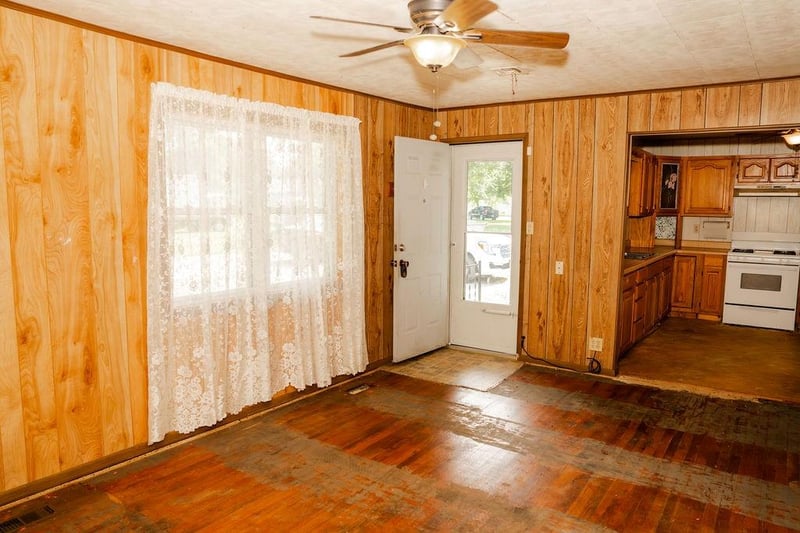 1400 12th St, Parsons, KS 67357