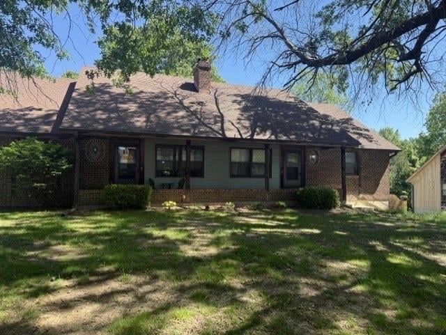 2200 Twin Oaks Dr, Harrisonville, MO 64701