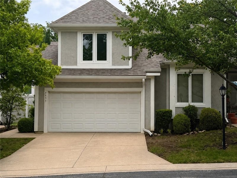 5855 Park Cir, Shawnee, KS 66216