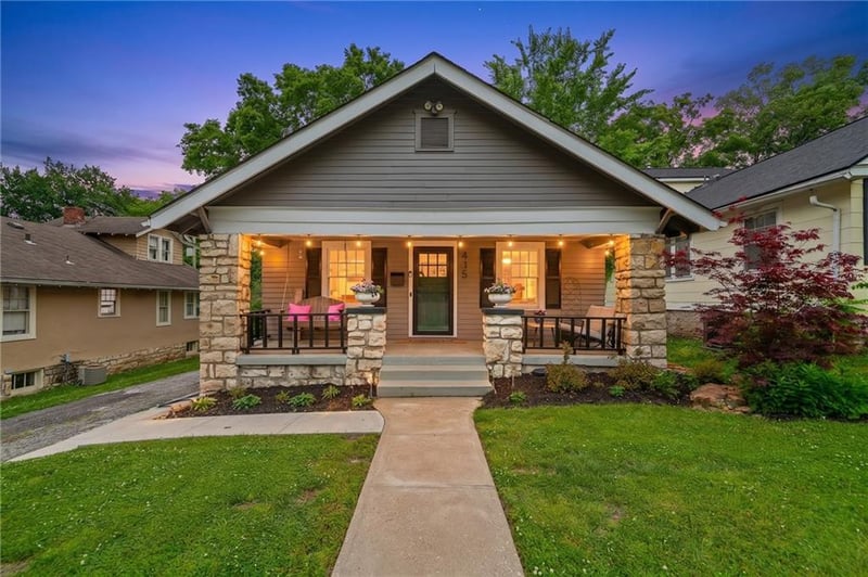 415 E 61st St, Kansas City, MO 64110