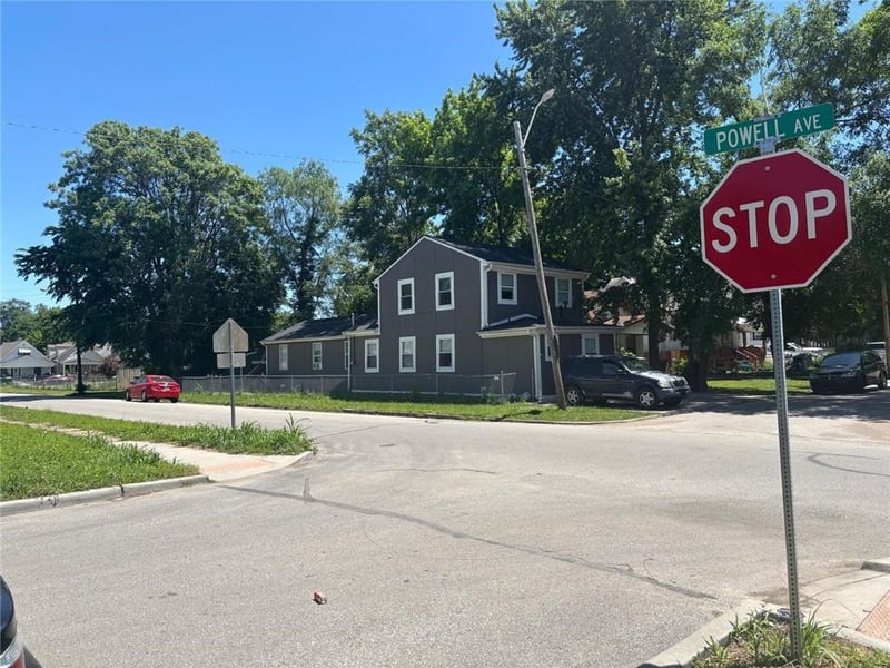 1301 37th St, Kansas City, KS 66106