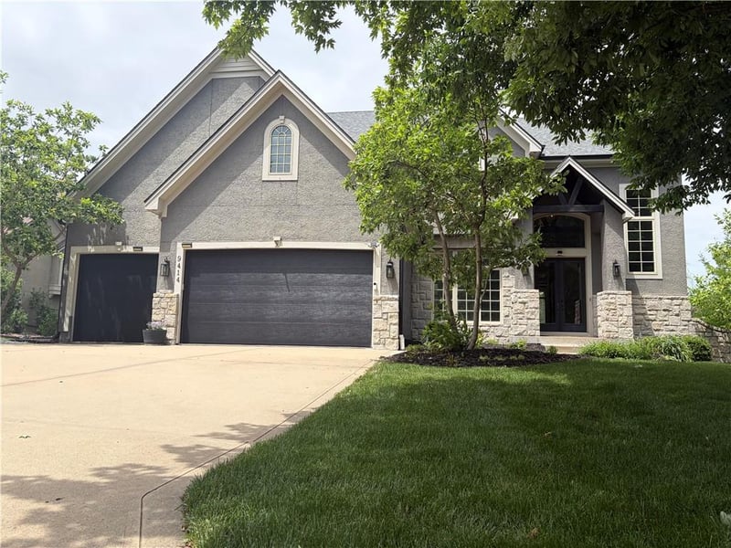 9414 149th Ter, Overland Park, KS 66221