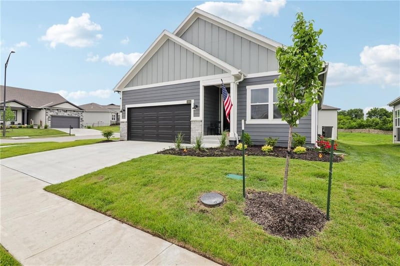 6900 70th St, Kansas City, MO 64119