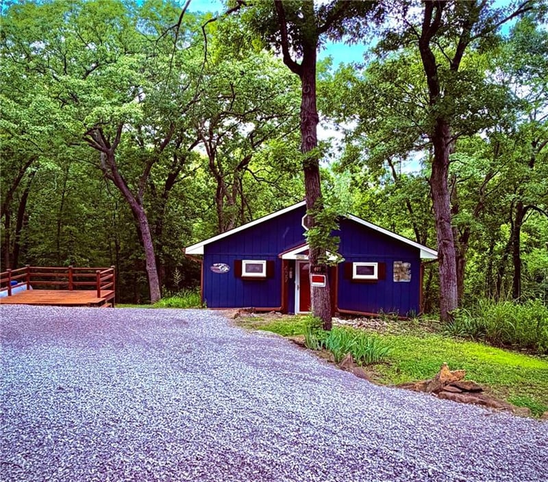 409 Lakeside Dr, Lacygne, KS 66040