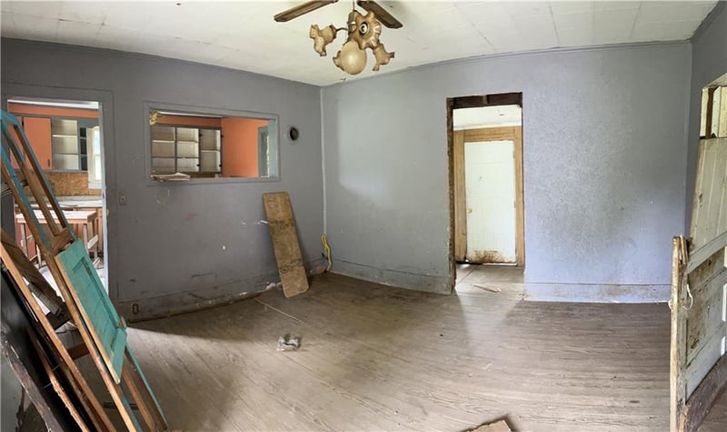 305 Walser Ave, Liberal, MO 64762