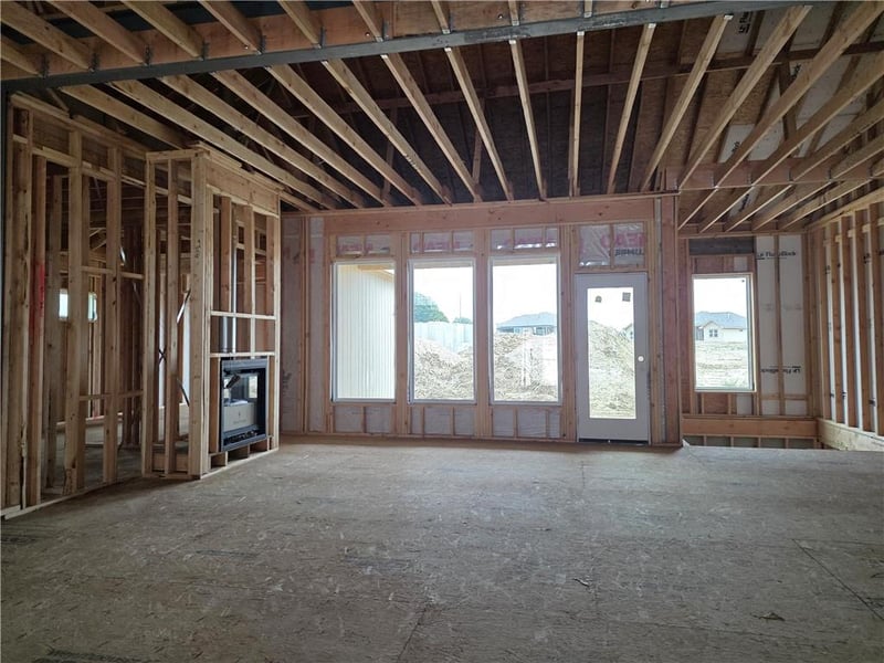 14550 Amanda Ln, Basehor, KS 66007