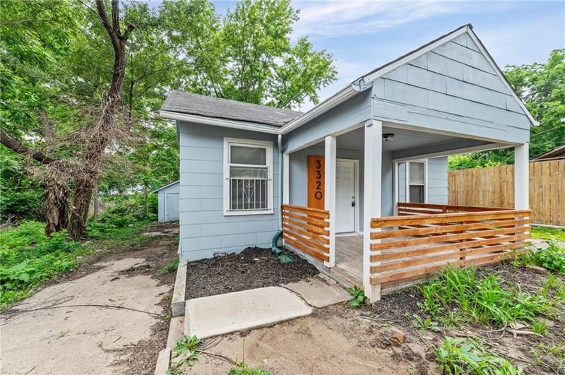 3320 Spruce Ave, Kansas City, MO 64128