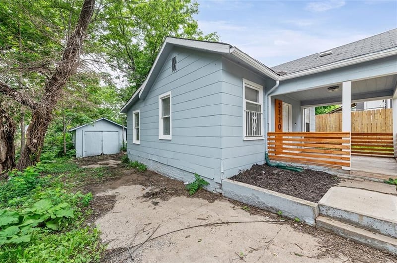 3320 Spruce Ave, Kansas City, MO 64128
