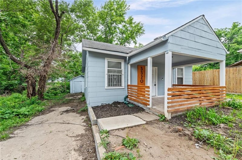 3320 Spruce Ave, Kansas City, MO 64128