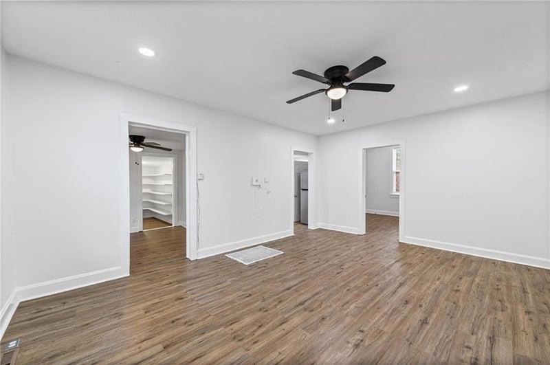 3320 Spruce Ave, Kansas City, MO 64128