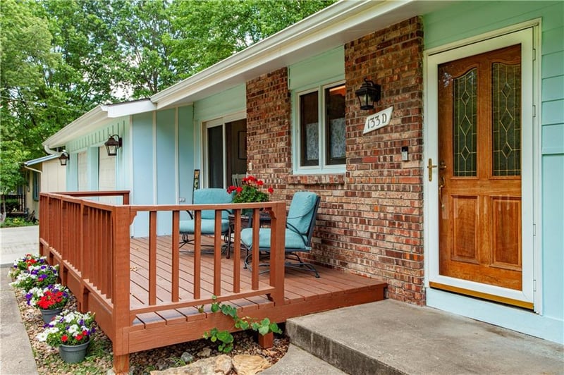 133 Dockside Cir, Lake Tapawingo, MO 64015