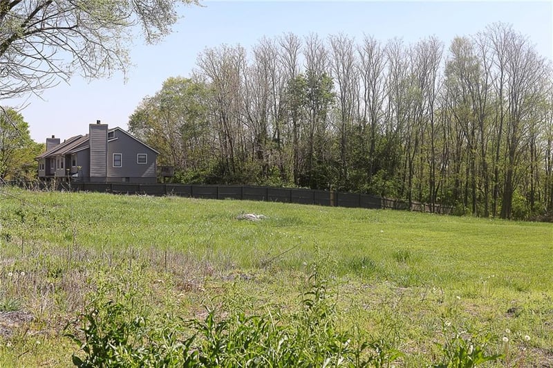 15150 Us 40 Hw, Kansas City, MO 64136