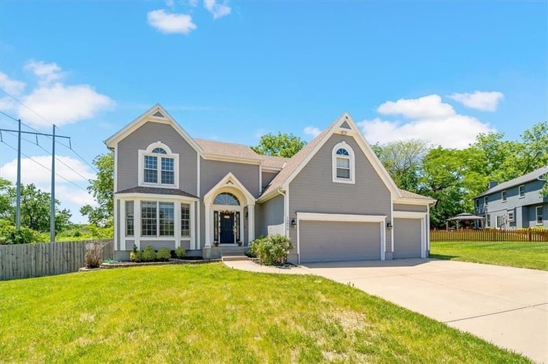 12890 Greenwood St, Olathe, KS 66062