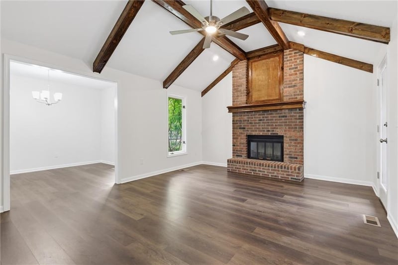 1512 Westwind Dr, Lee's Summit, MO 64086
