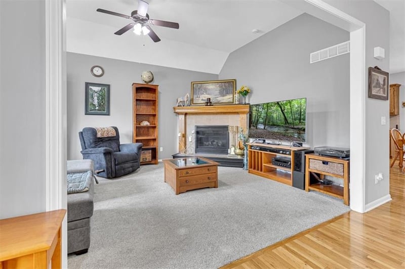 150 Cherry Hills Cir, Gardner, KS 66030