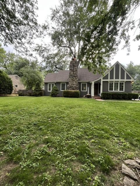 7416 Springfield St, Prairie Village, KS 66208