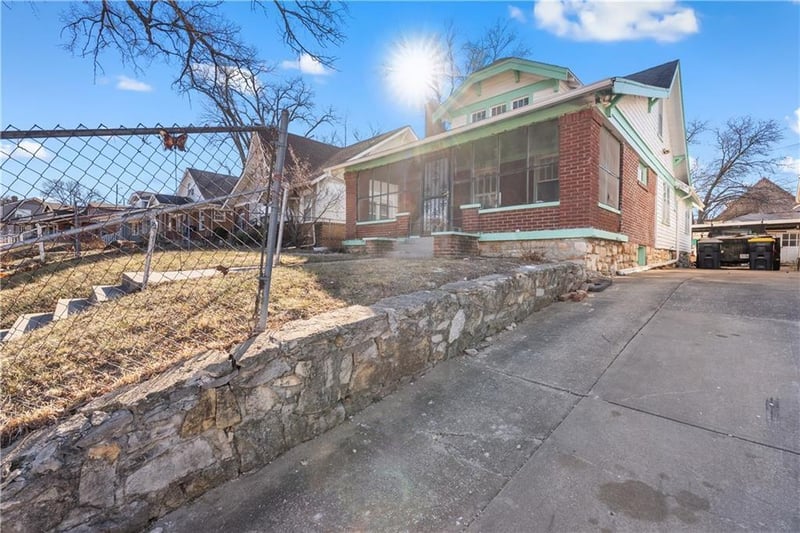 5142 Brookwood Ave, Kansas City, MO 64110