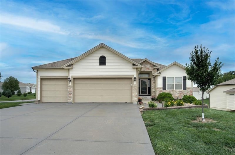 13305 Copper Ridge Dr, Platte City, MO 64079