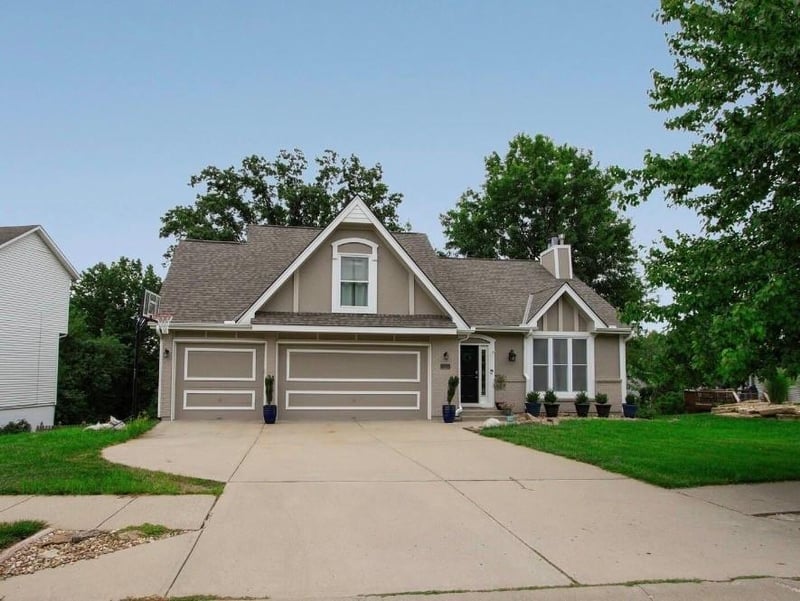 5823 Mayview Ave, Kansas City, MO 64151