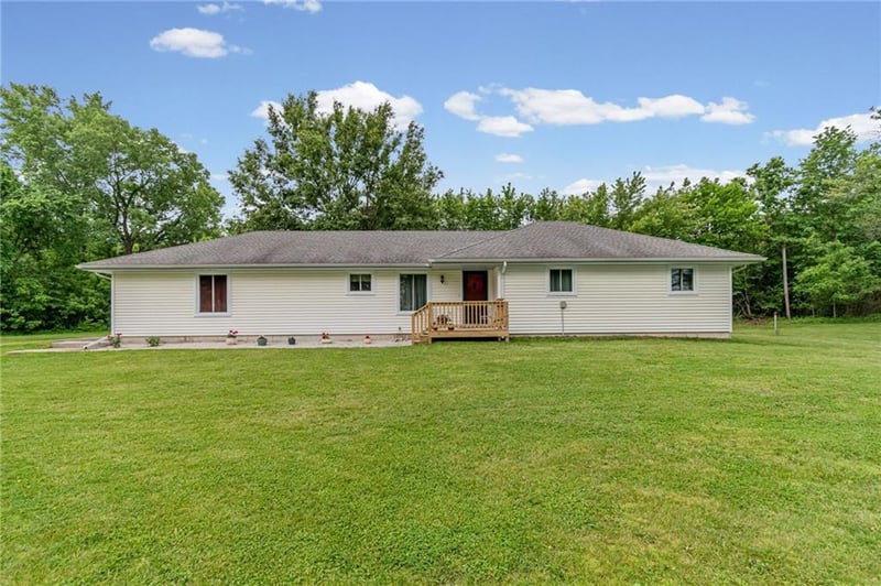 38465 112th St, Richmond, MO 64085