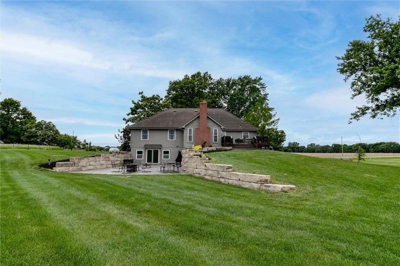 21385 Nall Ave, Bucyrus, KS 66013