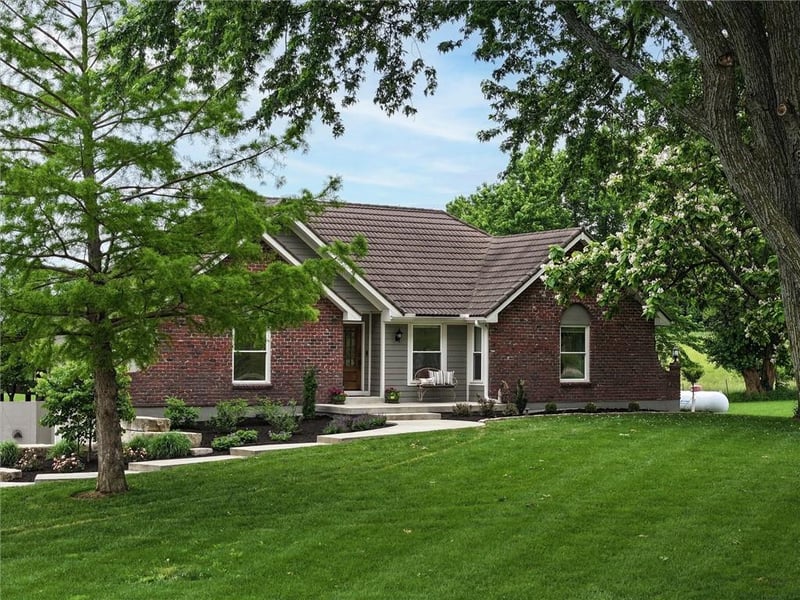 21385 Nall Ave, Bucyrus, KS 66013