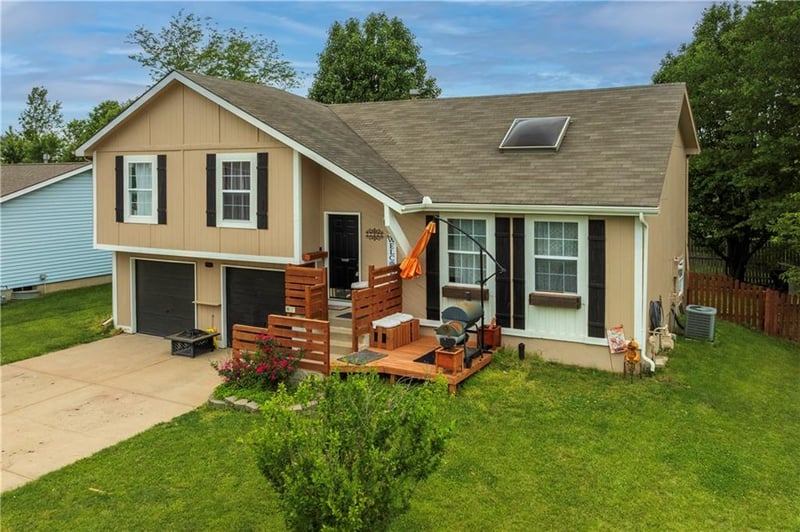 17460 Agnes St, Gardner, KS 66030