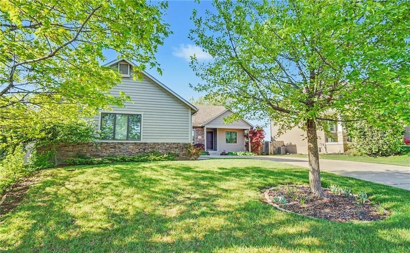 6205 Crystal Ln, Lawrence, KS 66049