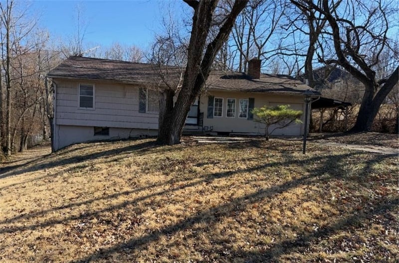 105 96th St, Kansas City, MO 64114