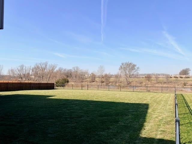 6416 142nd St, Basehor, KS 66007